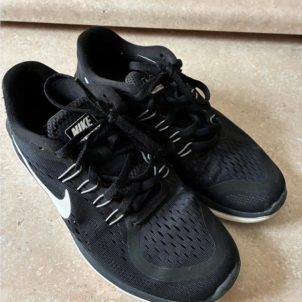 Nike Black Athletic Shoes with White Accents